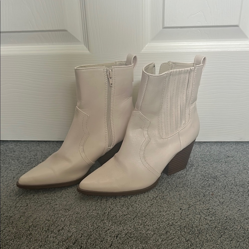 Qupid Cream Ankle Booties